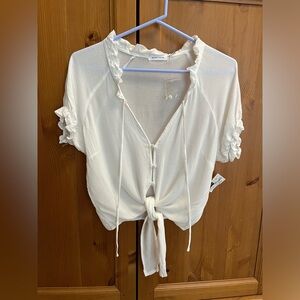 White blouse short sleeve top, brand Mind Code size M